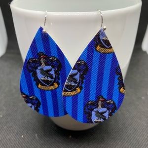 ⭐️2 FOR $10⭐️Raven claw